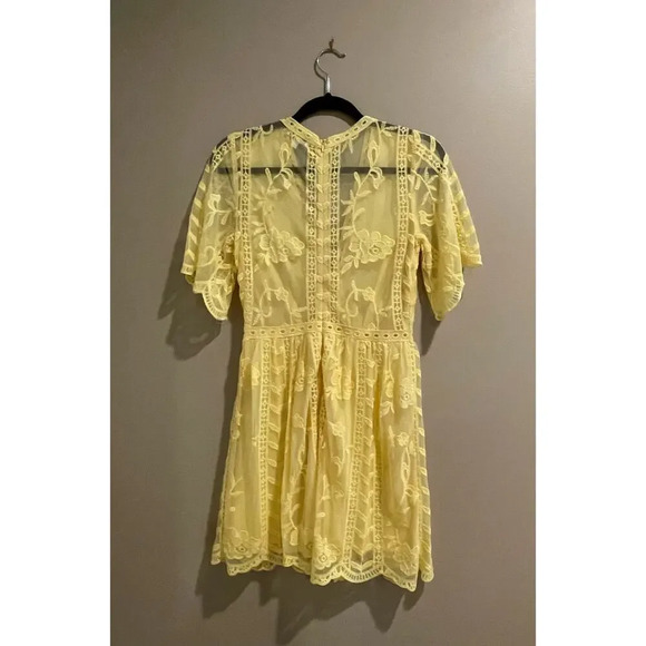 Socialite Yellow Lace Mid Length Dress S Small - Picture 7 of 7